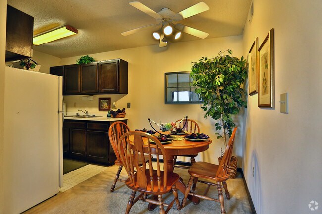 Village Park At Kingsborough Apartments Wichita Ks Apartments Com