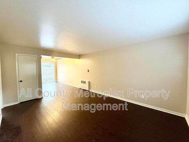 Foto del edificio - 10450 E NW Hwy