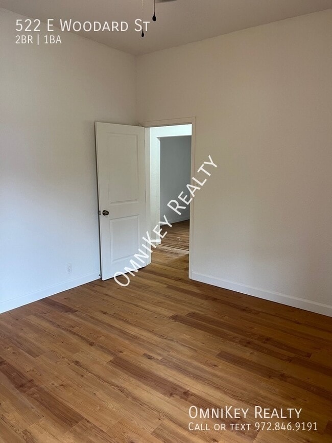 Building Photo - 522 E Woodard St