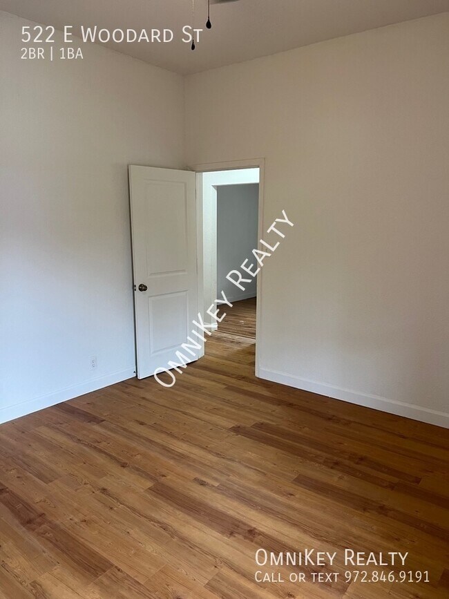 Foto del edificio - 522 E Woodard St