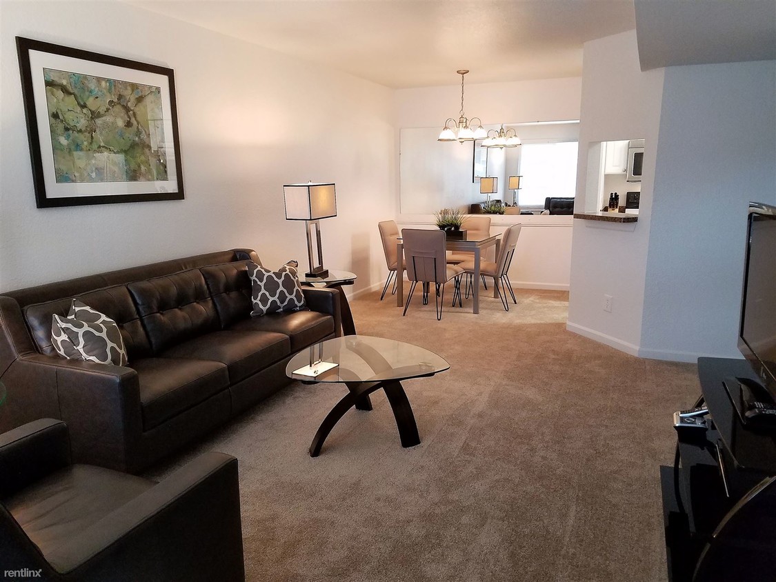 Foto principal - 2840 Lower Ridge Dr