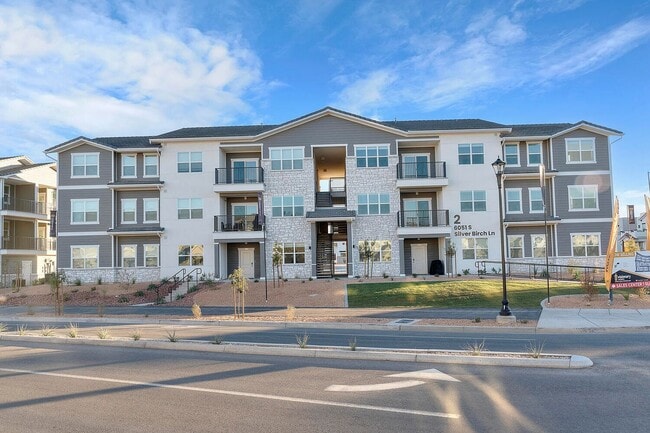 Building Photo - 6051 S Silver Birch Ln