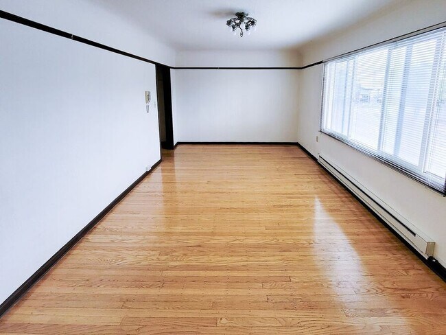 Foto del edificio - 6209 1/2 15th Ave NW-202