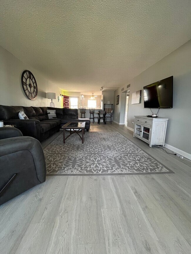 Foto del edificio - Renovated 2/2 Beacon 21 Condo Waterfront 55+ Community