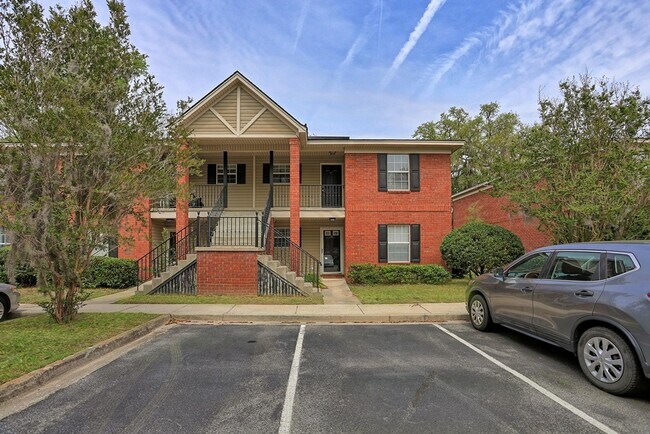 Foto del edificio - 2 Bedroom 2 Bathroom Gated Community