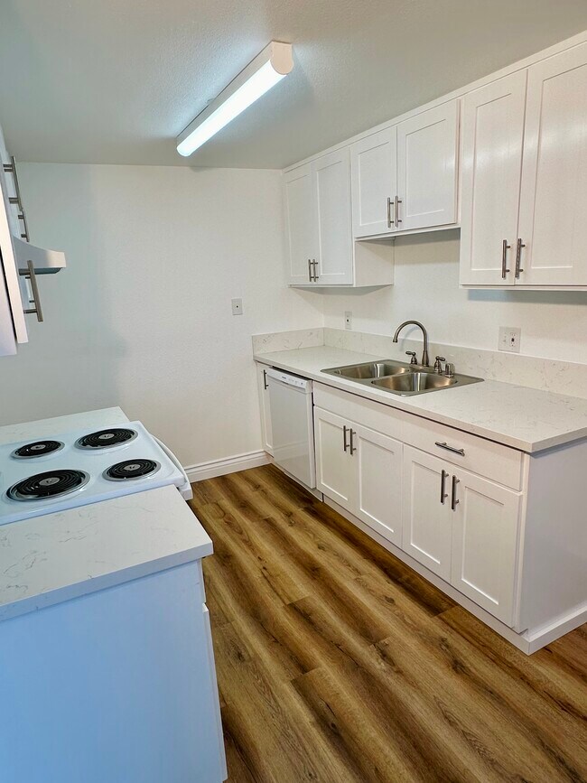 Foto del edificio - 7321 Milton Ave