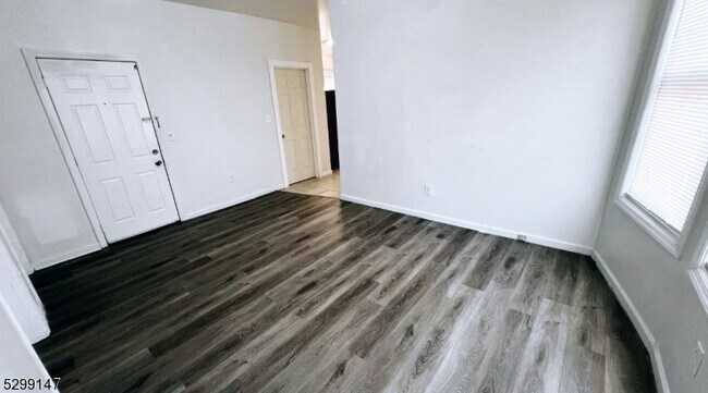 Foto del edificio - 298 14th Ave
