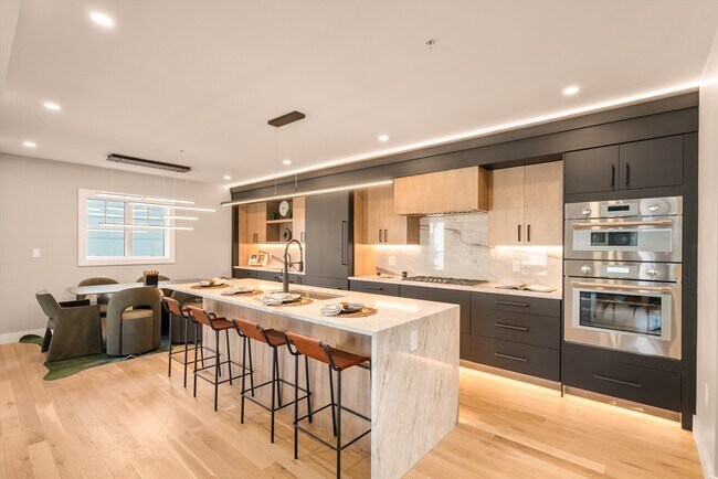 Foto del edificio - 71 Greenough St