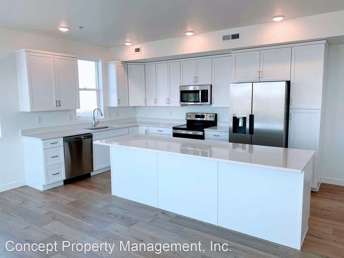Primary Photo - 2 br, 2 bath House - 8392 S. Sky Mirror La...