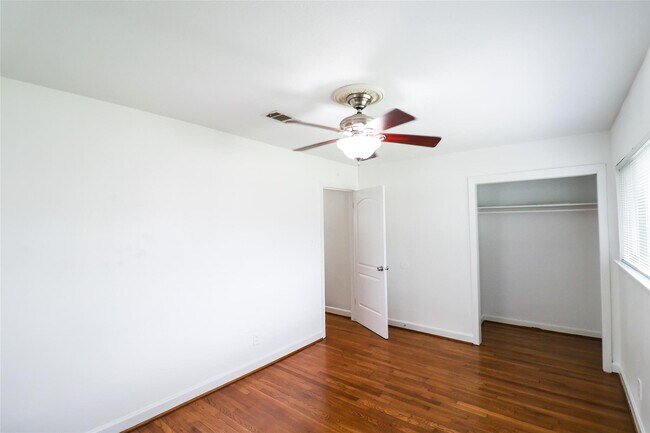 Foto del edificio - 4513 Nina Lee Ln