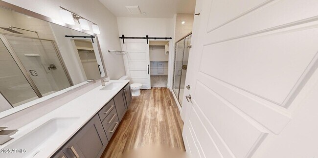 Foto del edificio - 15501 N Dial Blvd