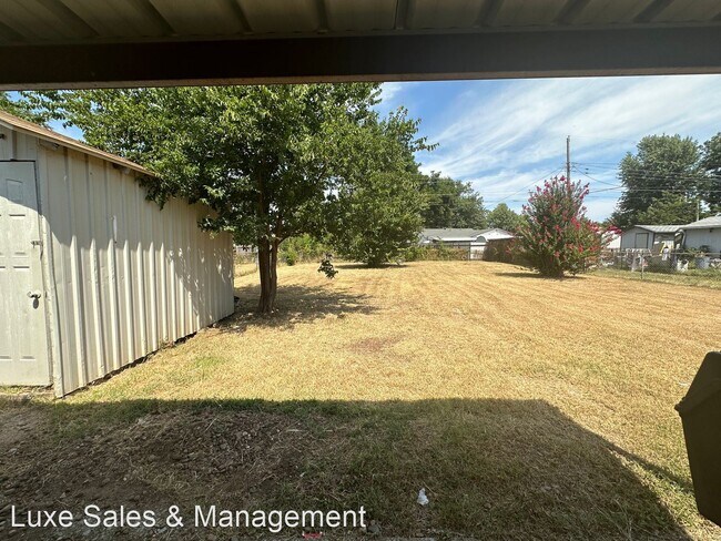 Foto del edificio - 4 br, 1.5 bath House - 1025 SW 57th Street
