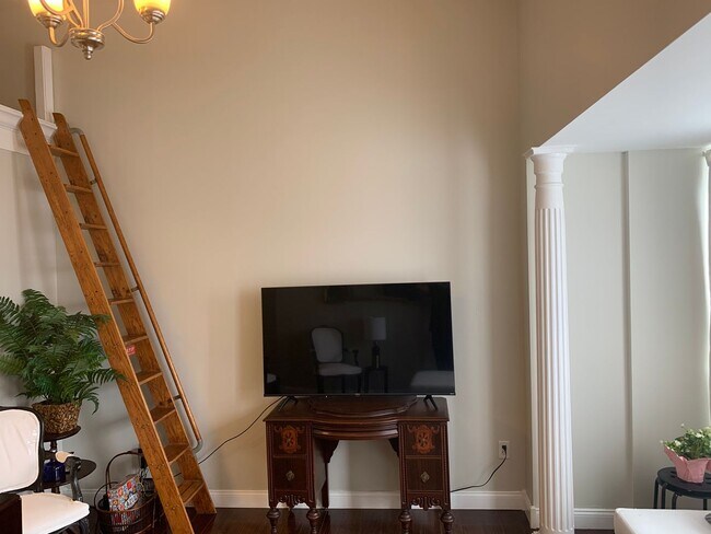Foto del edificio - One Bedroom Loft at Kelly House Condominiums