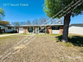 Building Photo - 1077 Vly Frg Dr