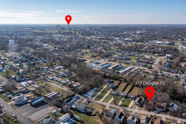 Foto del edificio - 317 Douglas Ct