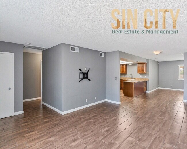 Building Photo - 4566 Inland Ct