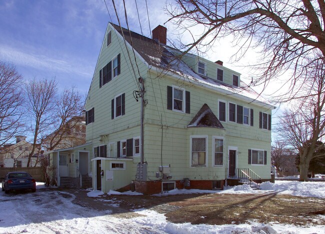 Building Photo - Evergreen Apartments