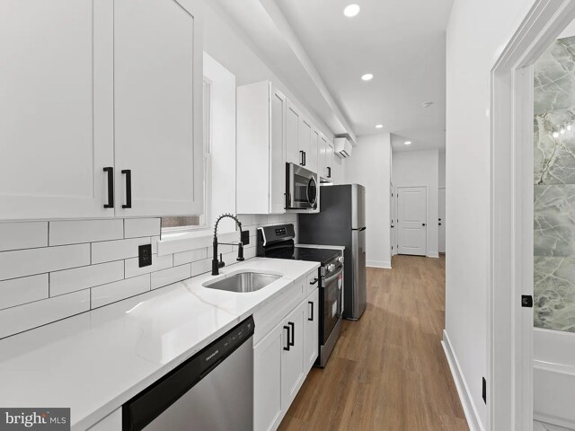 Foto del edificio - 2331 N Front St