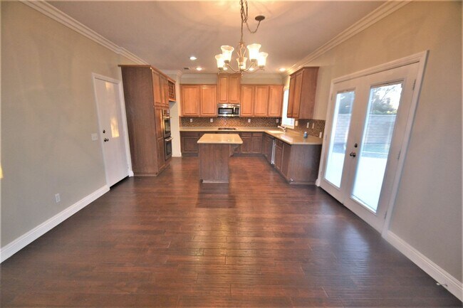 Building Photo - 14553 Muirfield St