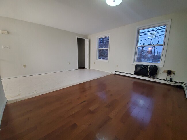 Building Photo - 104 Bergen Ave