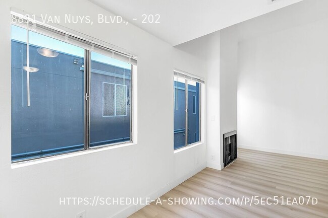 Foto del edificio - Beautiful updated spacious 1 Bed + 1 Bath ...