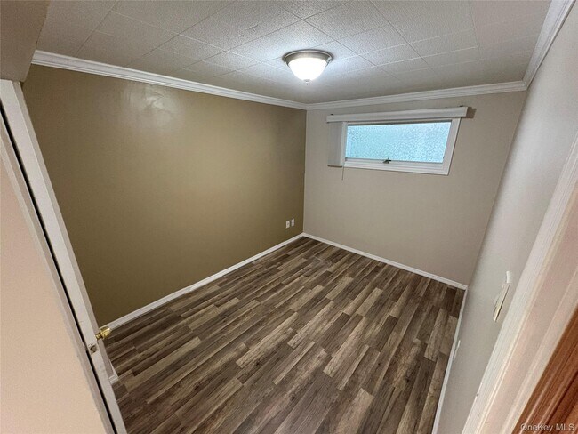 Building Photo - 318 Claremont Ave