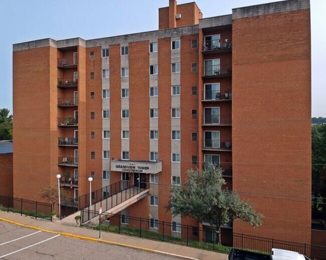 1001 Grandview Ave Unit 101, Bridgeville, PA 15017 Condo for Rent in