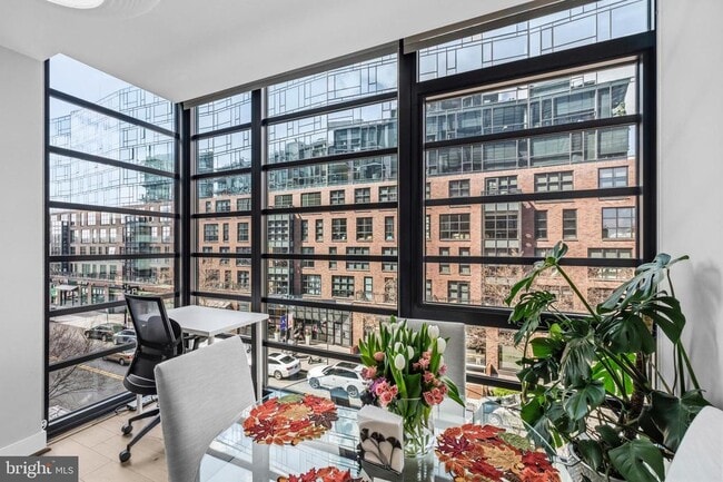 Building Photo - 1300 4th St SE