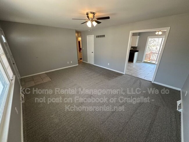 Foto del edificio - 7318 James A Reed Rd