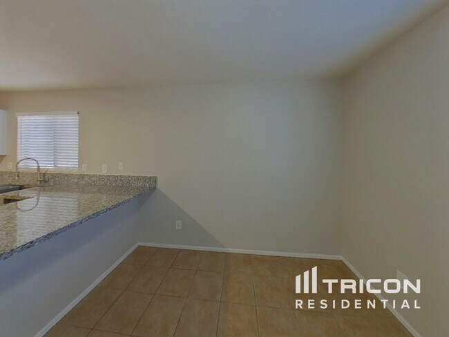 Foto del edificio - 43792 W Magnolia Rd