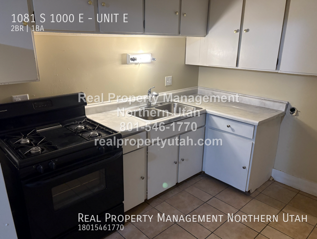 Building Photo - 2 Bedroom Clearfield Unit Now Available!