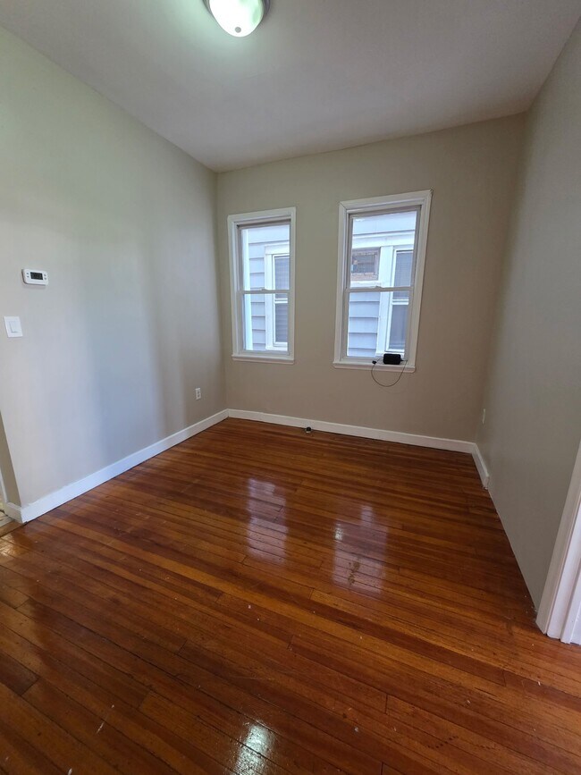 Foto del edificio - 325 S 7th St