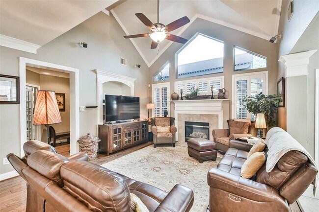 Building Photo - 25511 China Springs