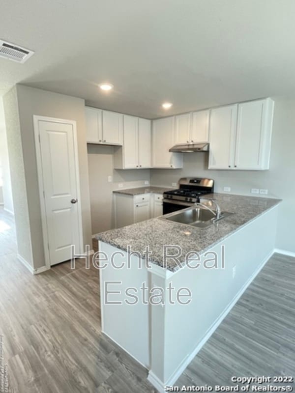 Building Photo - 10555 Varmus Dr