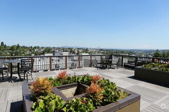 Building Photo - Vantage Park