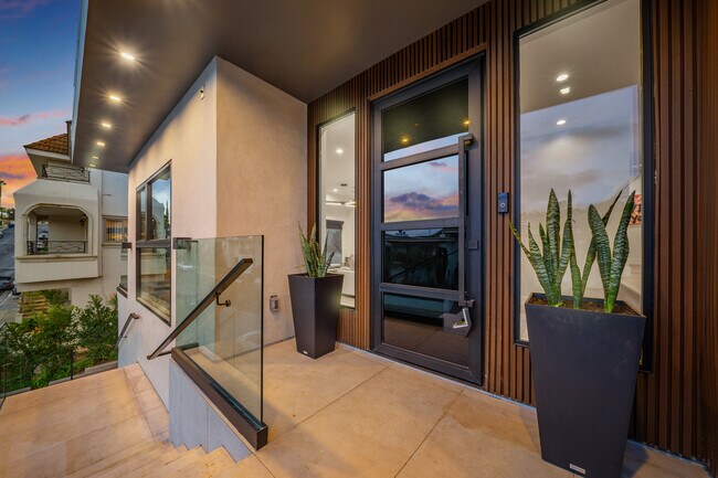 Foto del edificio - 2369 Jupiter Dr