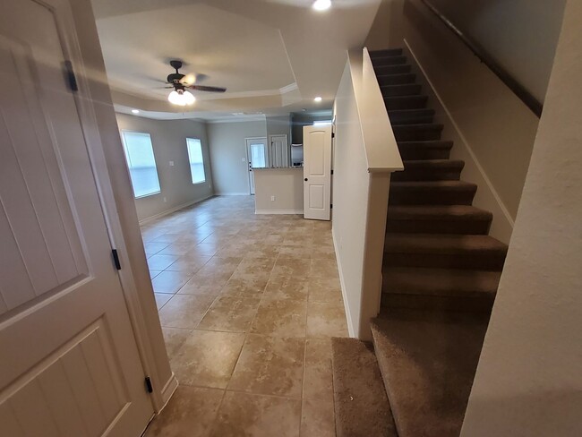 Building Photo - 6306 Luglio Lane #202, San Antonio, TX 78233
