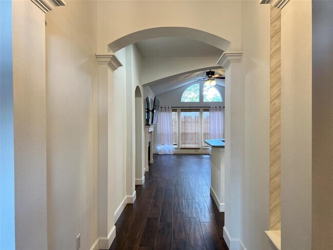 Foto del edificio - 4823 Lochman Ln