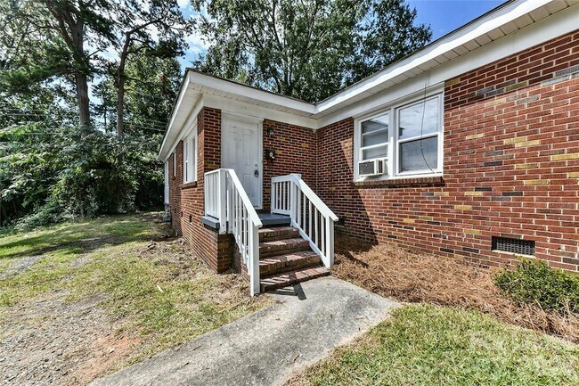 Foto del edificio - 3429 Meredith Ave