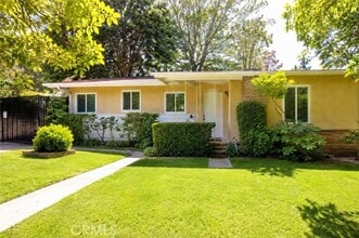 Building Photo - 1005 Stradella Rd