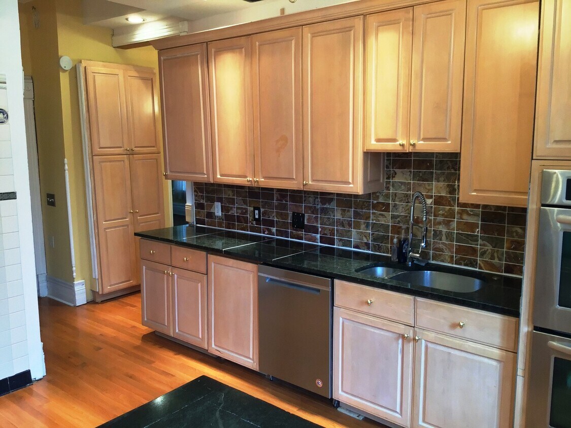 Foto principal - 1113 Maple Ave