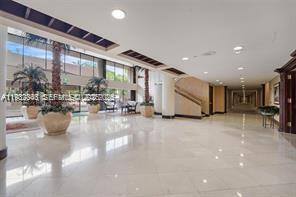 Foto del edificio - 151 Crandon Blvd