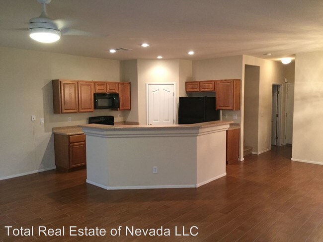 Foto del edificio - 6633 Lookout Lodge Ln
