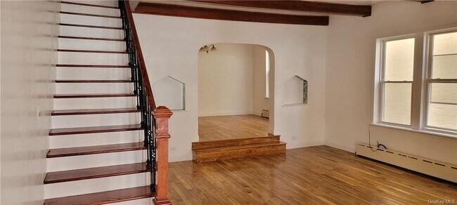 Building Photo - 3248 Irwin Ave
