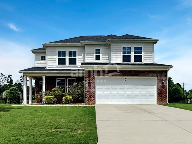 Building Photo - 4942 Trayton Ave