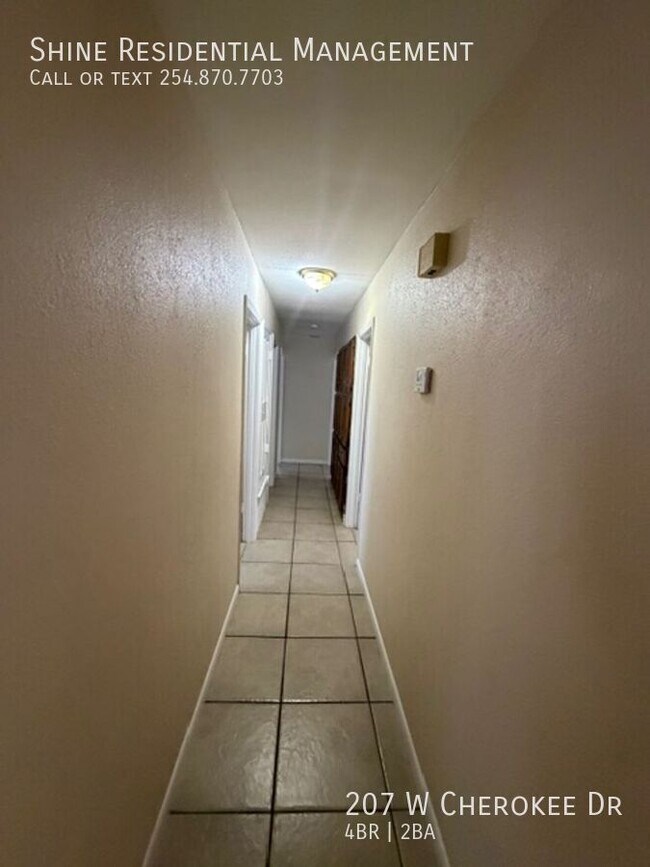Foto del edificio - 207 W Cherokee Dr
