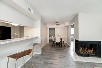 Building Photo - Horizons East