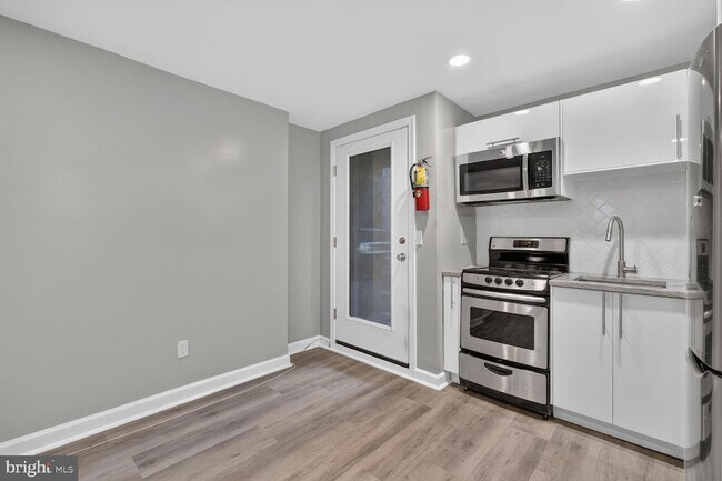 Foto del edificio - 451 M St NW