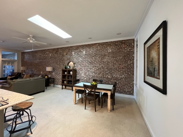 Dining area - 120 5th St S