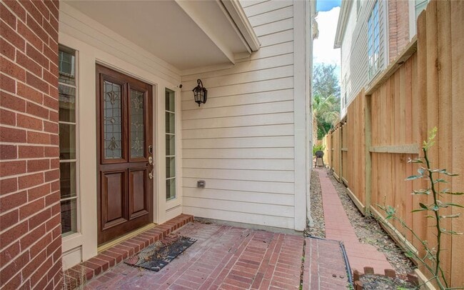 Building Photo - 1210 Marconi St